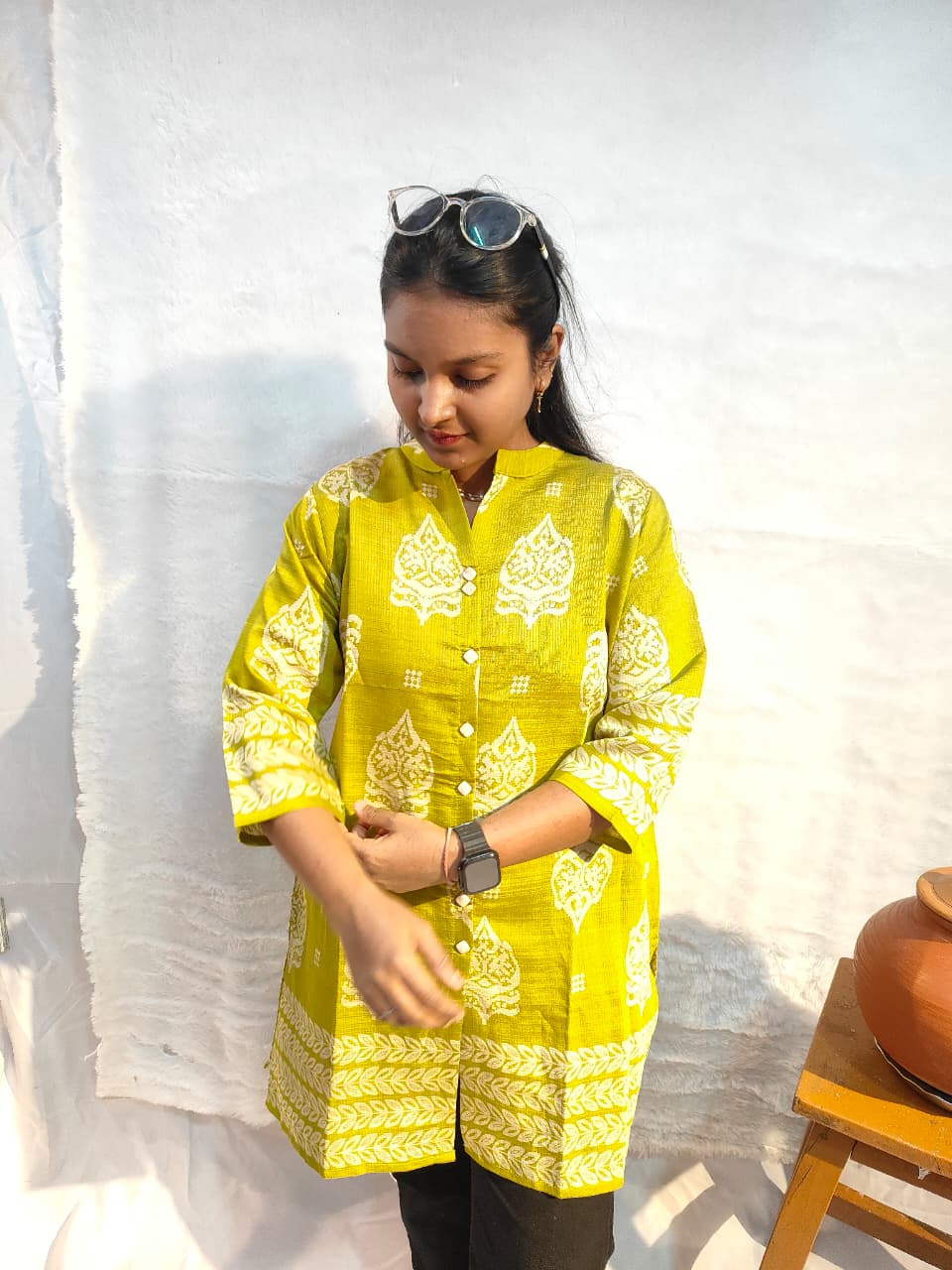 Golden aura chinese collar short kurti