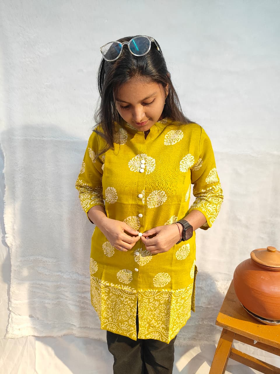 Golden aura chinese collar short kurti