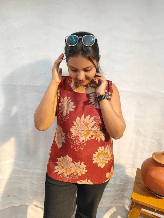 Amber petal sleeveless vartican short kurti