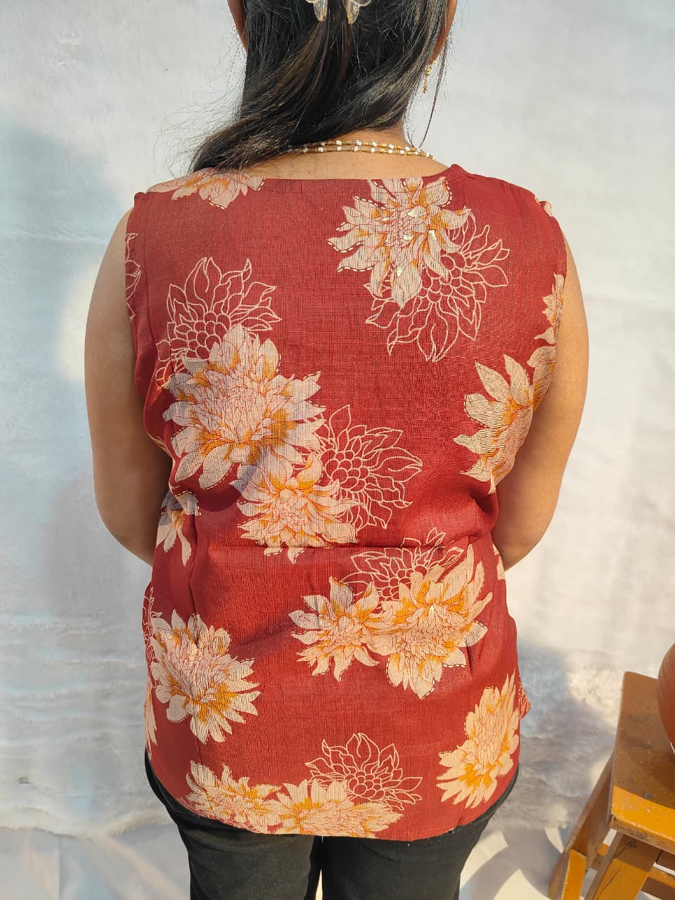 Amber petal sleeveless vartican short kurti